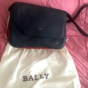 “Authentic”Bally Leather purse